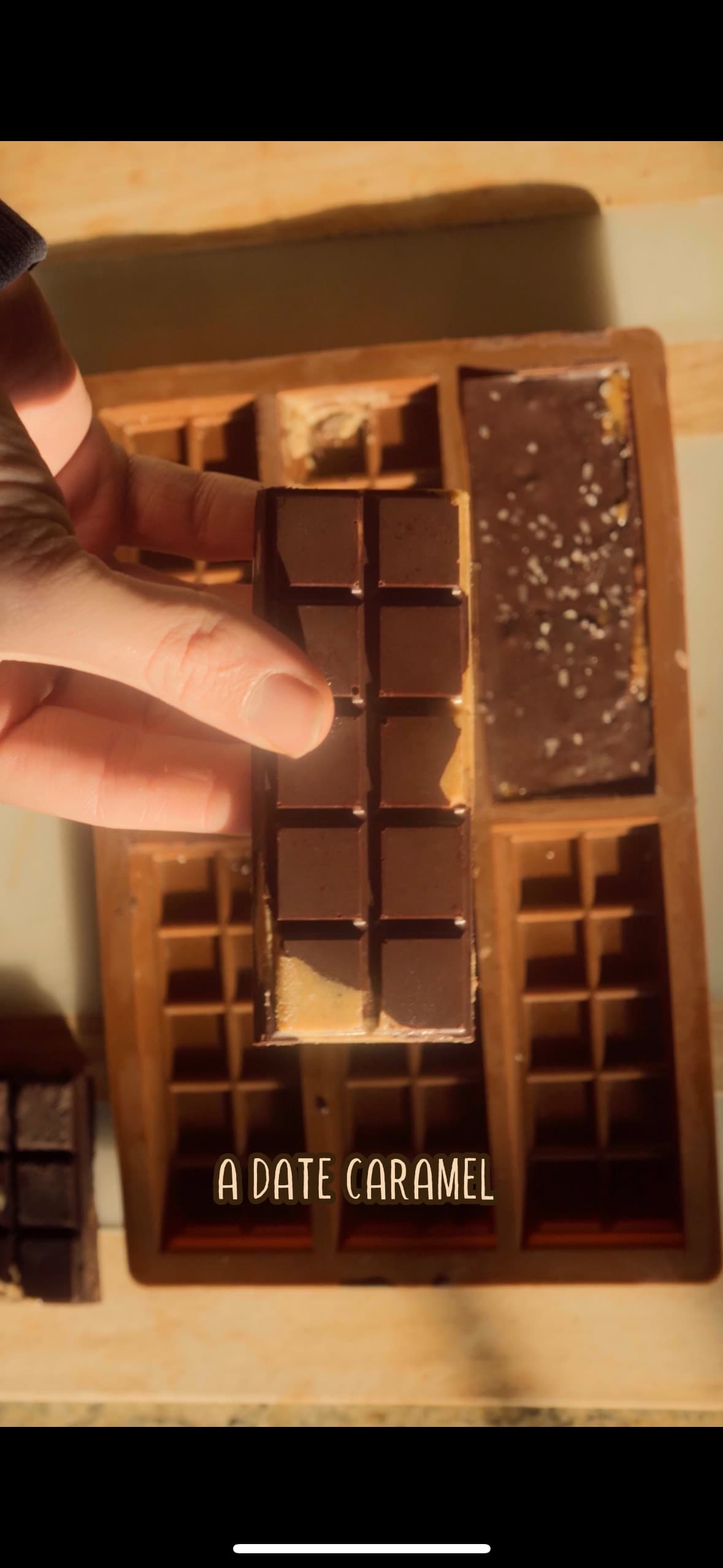 Date Caramel chocolate bar 🍫