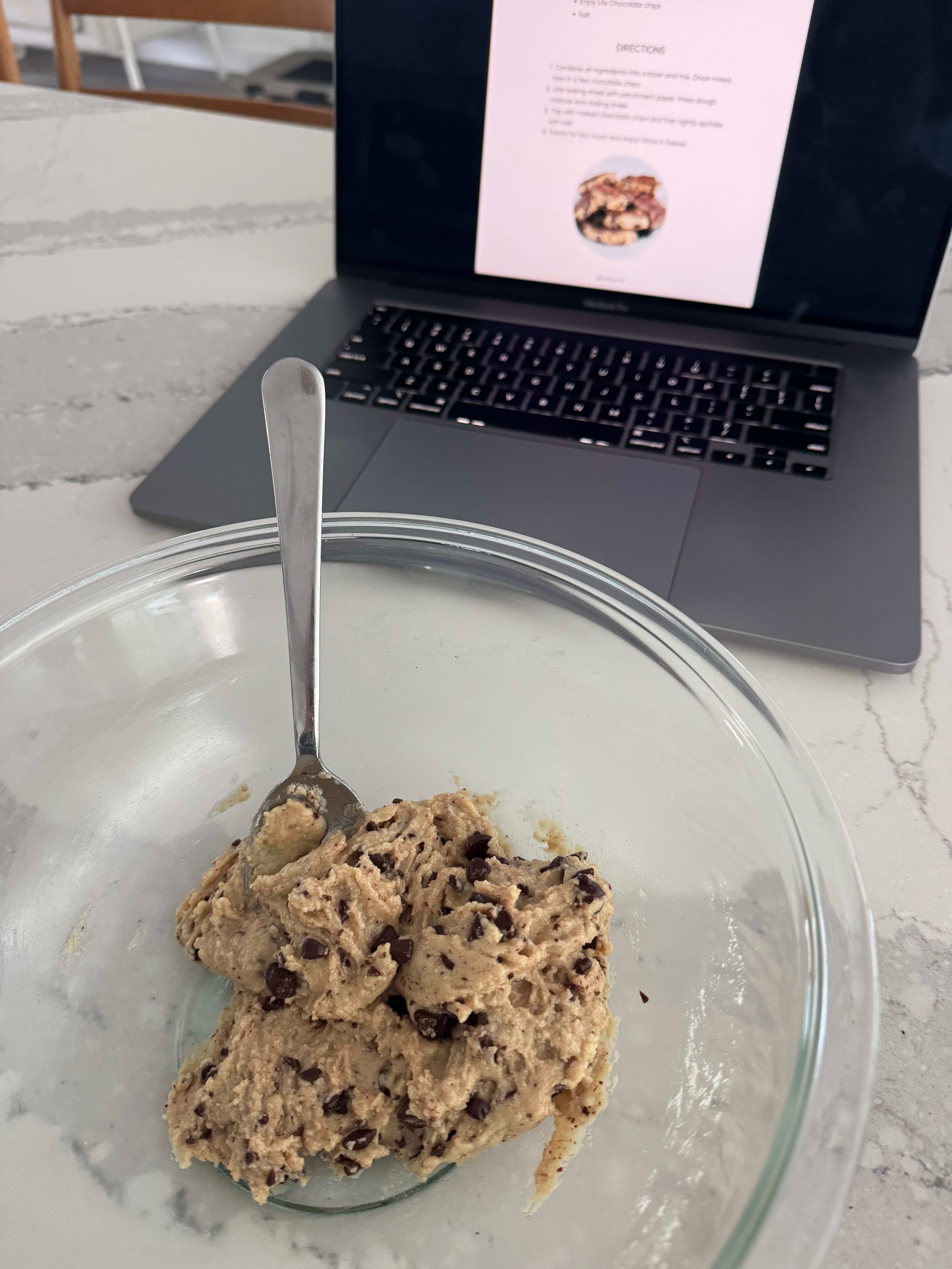 Protein cookie dough bark 🍪