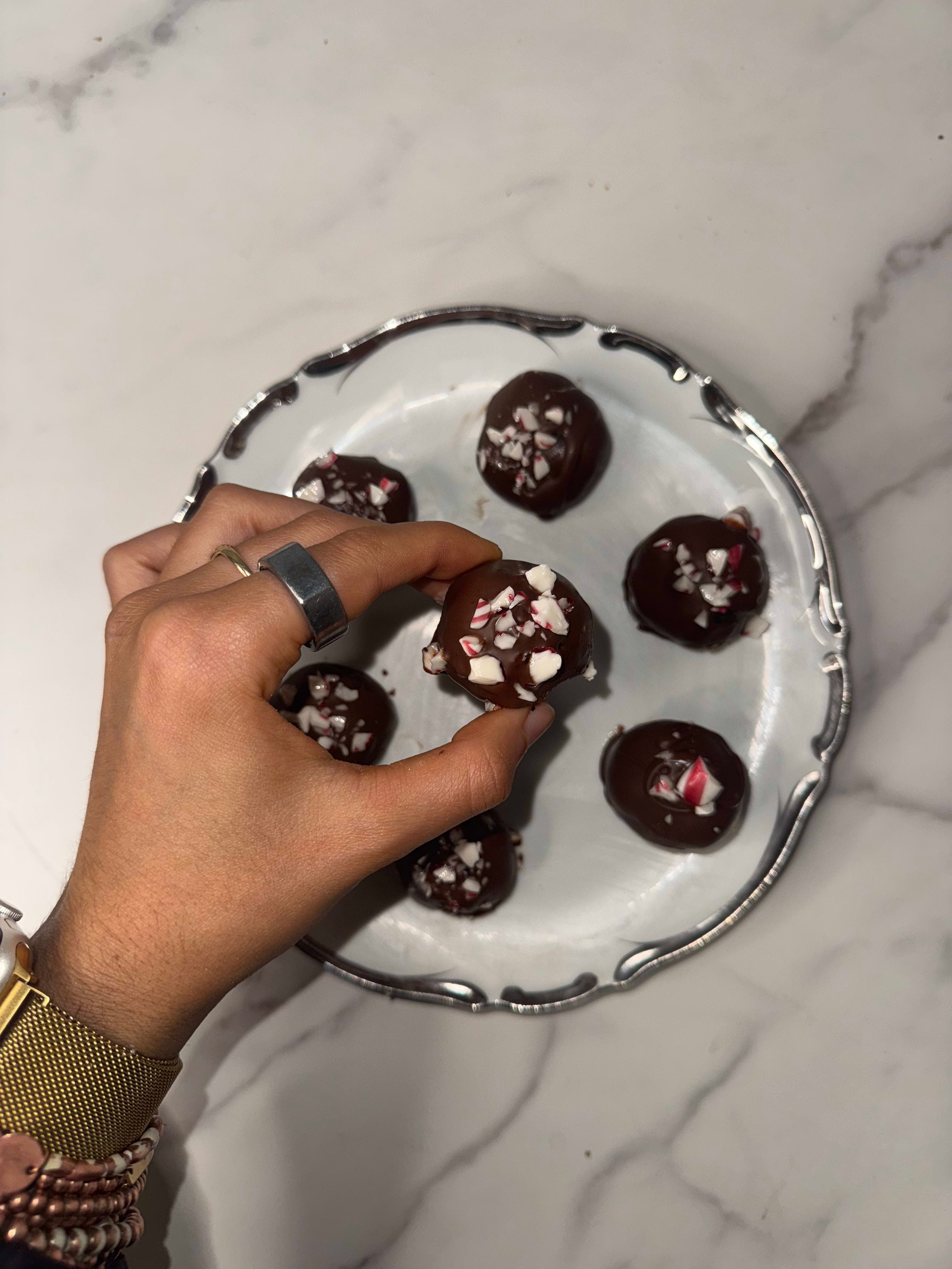 Peppermint cake balls