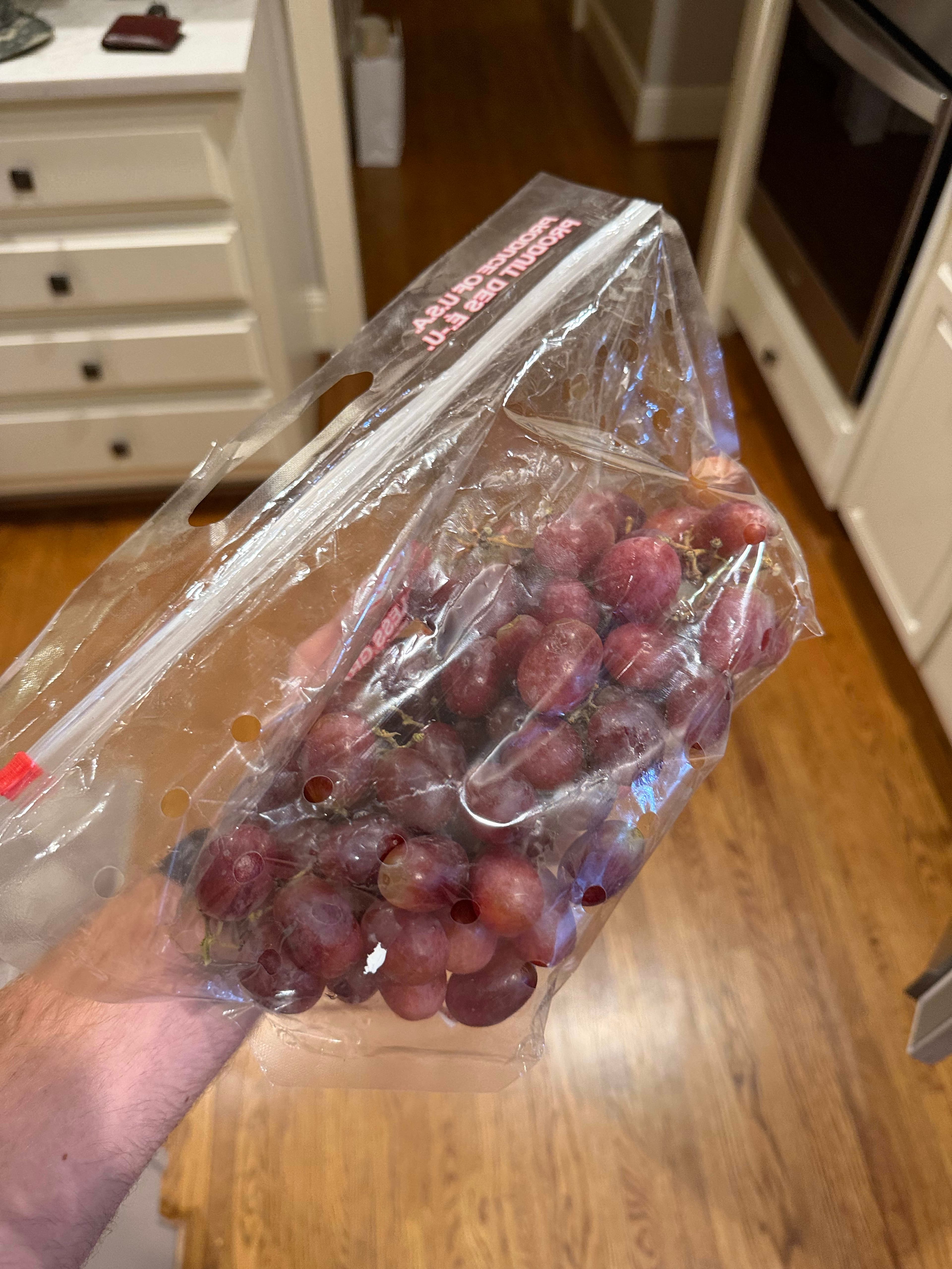 Why You NEED To Eat Grapes Before Bed🍇