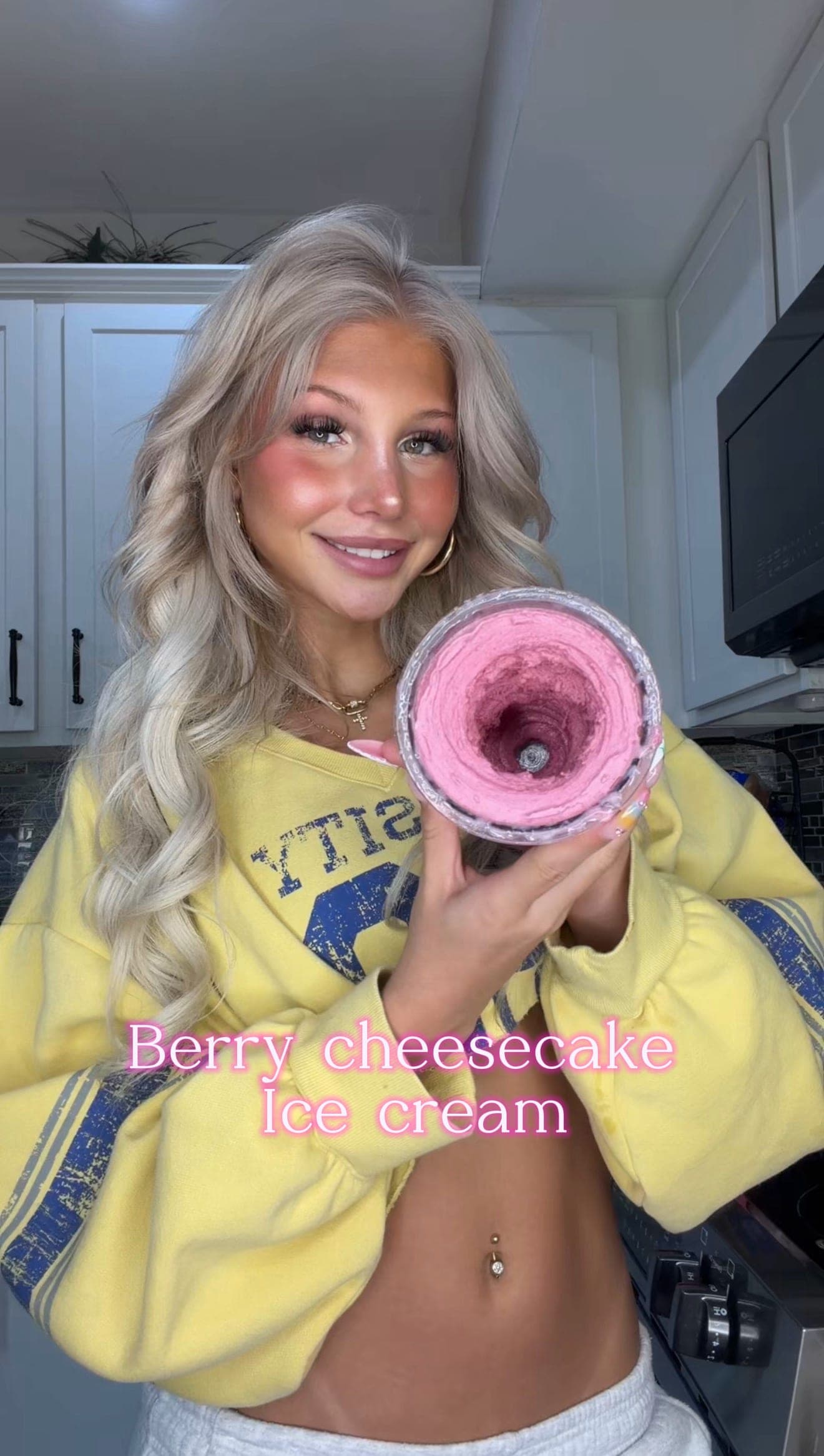 Lets make my new favorite berry cheesecake ice cream 🍓🫐