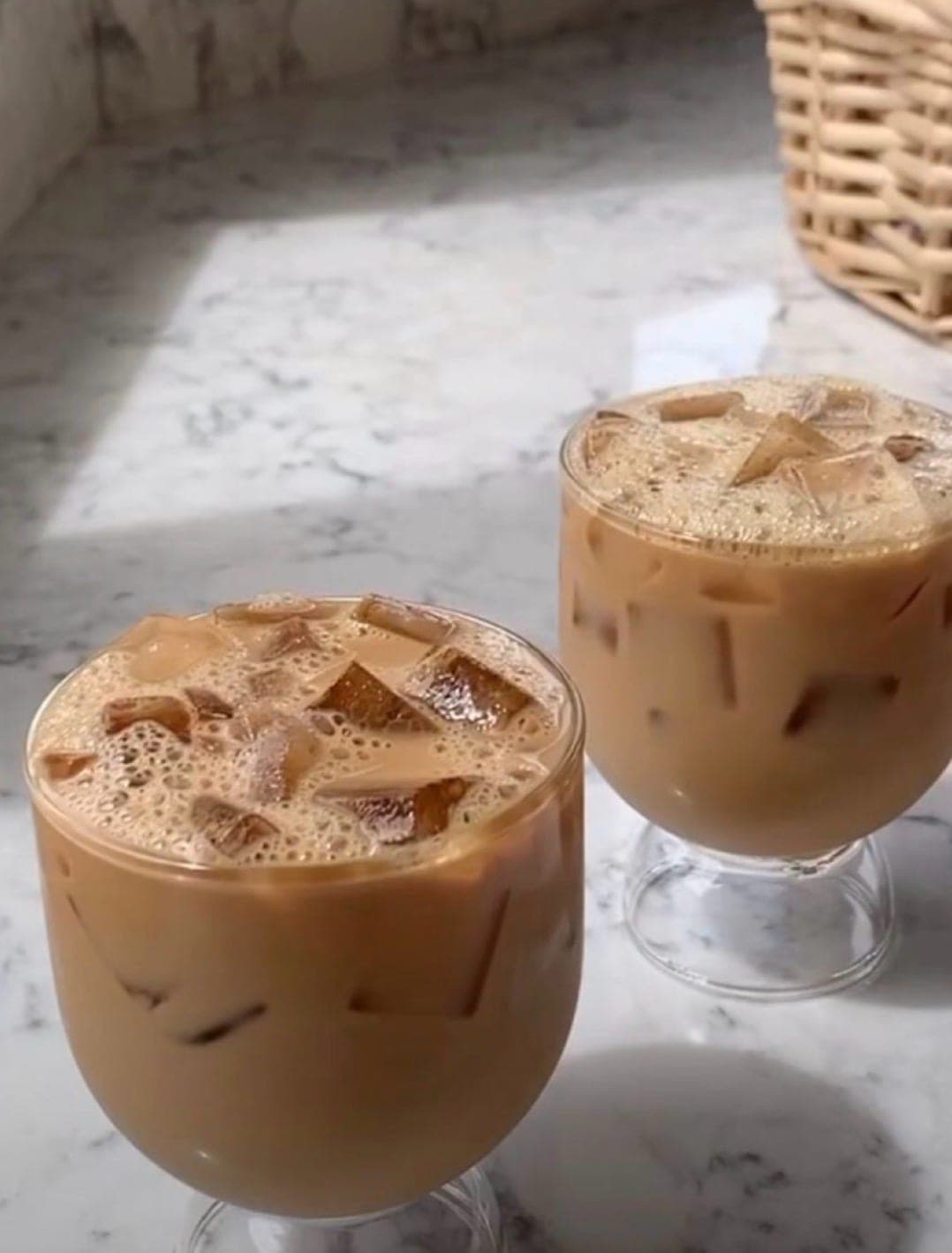 making adaptogenic iced coffeeš«¶š¼šµ
