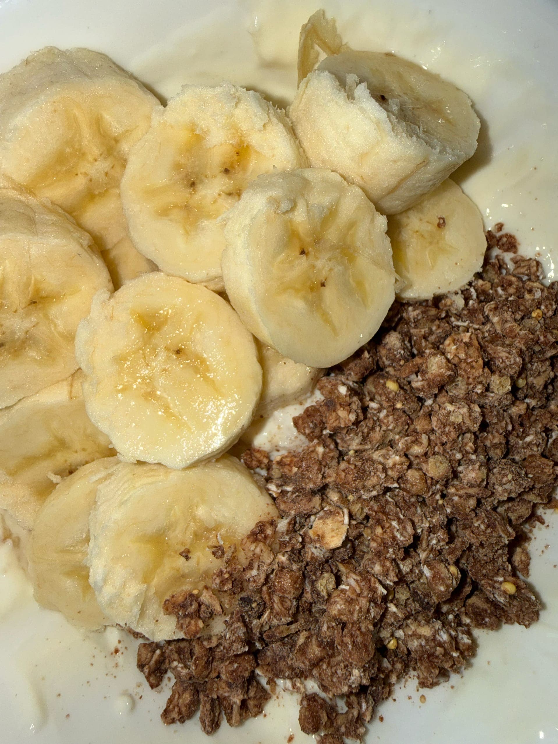 Choco Banana Protein Yogurt Bowl – 28g Protein, 2 Min, No Cooking